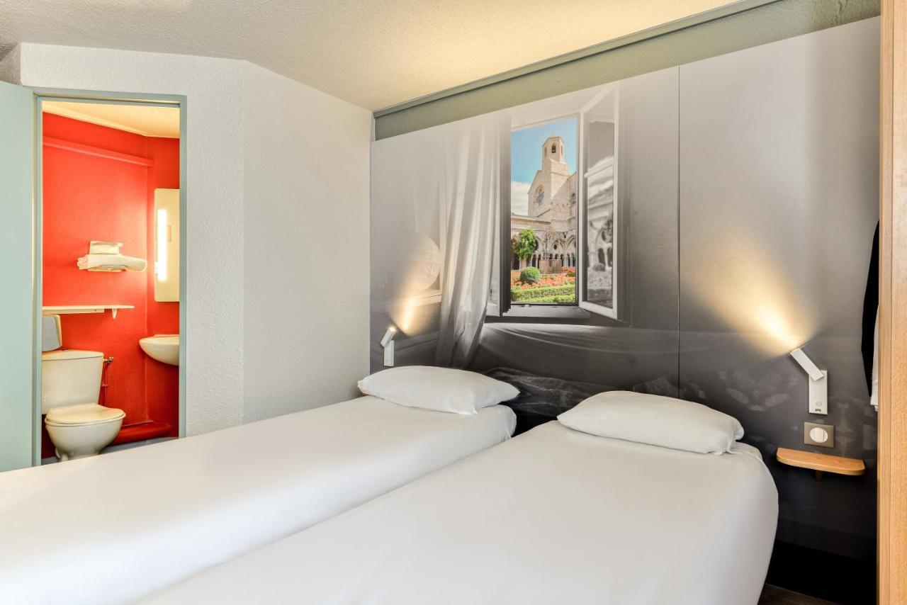 Hotel 2